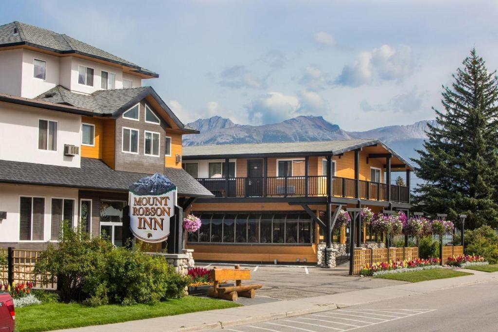Mount Robson Inn Jasper Exteriör bild